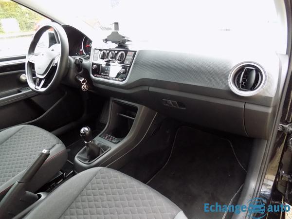 VOLKSWAGEN UP Up 1.0 90 BlueMotion Technology BVM5 Up! Connect