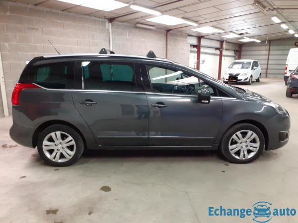 Peugeot 5008 1.6 BlueHDI 120 CH ALLURE 7 PLACES