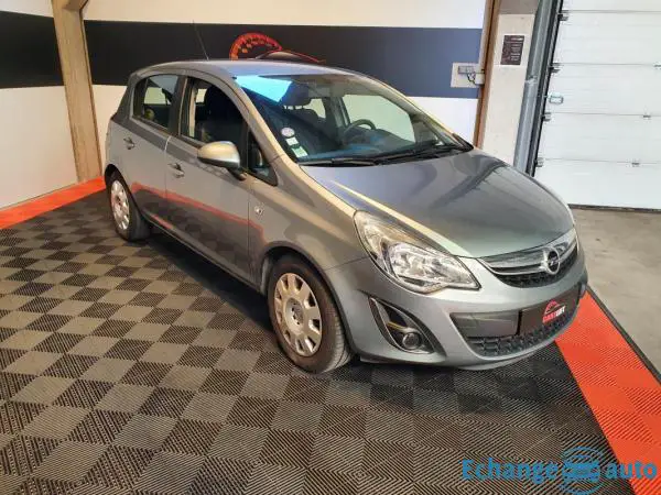 Opel Corsa COSMO 1.4 i 100CH