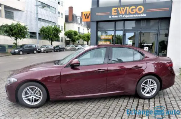 Alfa Romeo Giulia Pack business 2.2 JTD 150 cv AT8