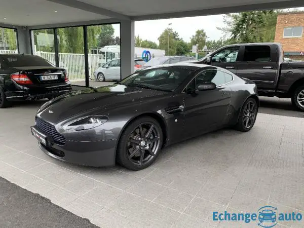 ASTON MARTIN VANTAGE V8