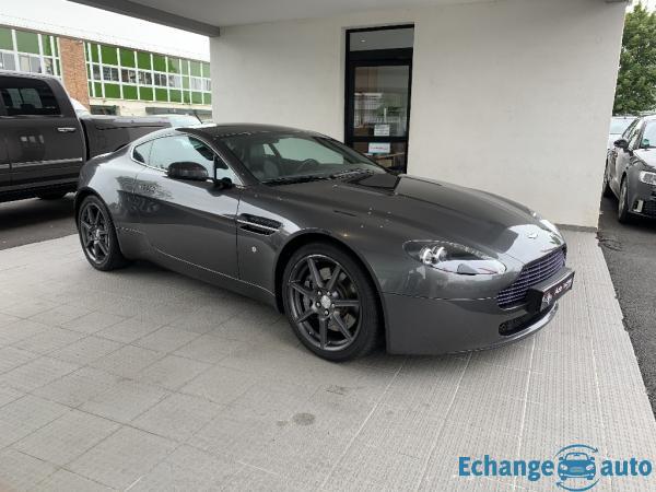 ASTON MARTIN VANTAGE V8