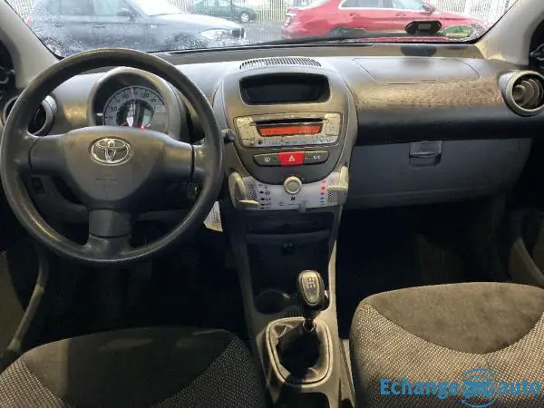 TOYOTA AYGO 1.0 VVT-i Connect