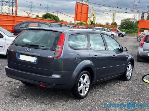 Ford Focus II Clipper 1.6 TDCi Break 6cv 110cv - En bon état