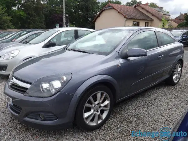 OPEL ASTRA GTC DIESEL 1.9 CDTI 120 Cosmo