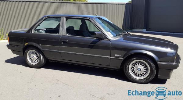 BMW Série 3 318 IS M TECH 1.8 136 CH