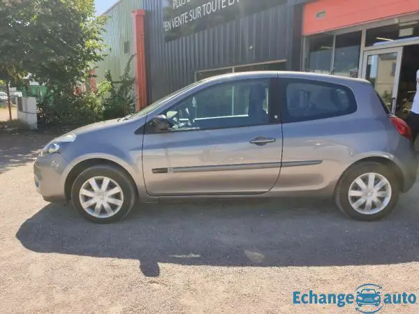 Renault Clio 1.5 DCI 86 CH TOMTOM - GARANTIE 6 MOIS