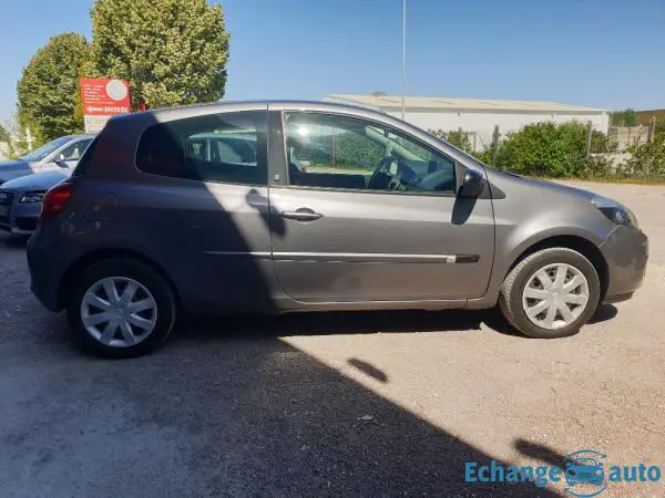 Renault Clio 1.5 DCI 86 CH TOMTOM - GARANTIE 6 MOIS