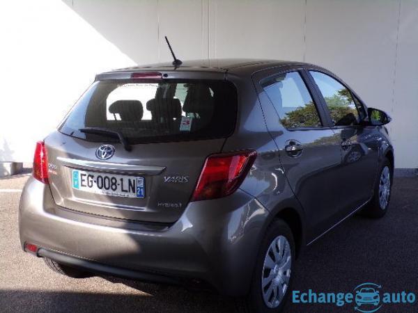 Toyota Yaris HYBRIDE LCA 2016 100h Dynamic