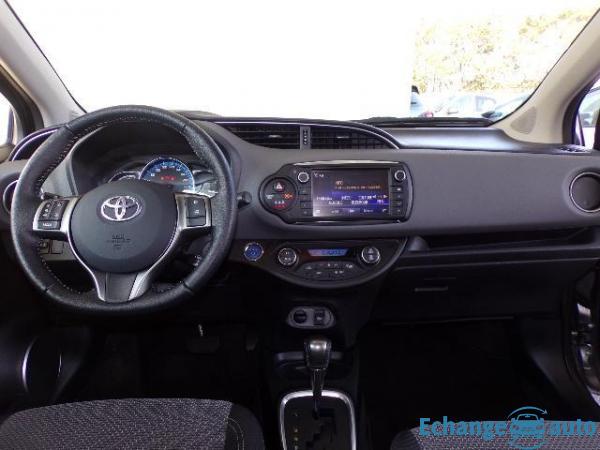 Toyota Yaris HYBRIDE LCA 2016 100h Dynamic