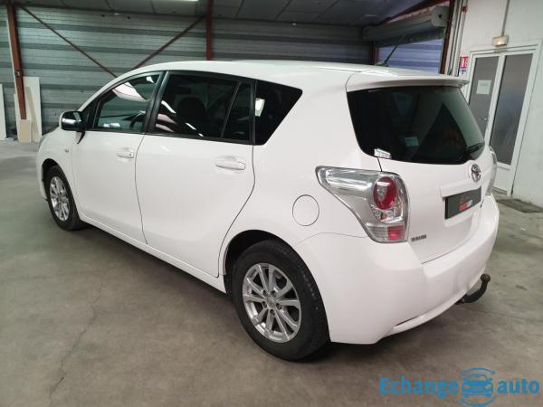 Toyota Verso 2.0L D-AD 126 CV SKYVIEW CONNECT