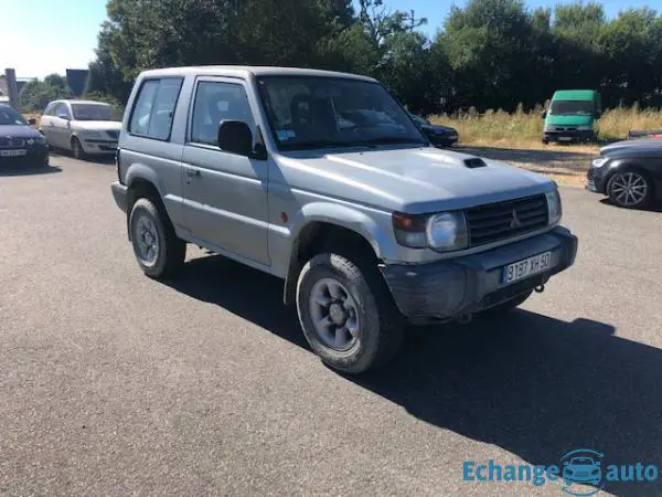 Mitsubishi Pajero 2.8 TD GLX 3p