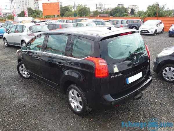 Peugeot 5008 1.6 HDi 6CV 110CH - Entretien periodique