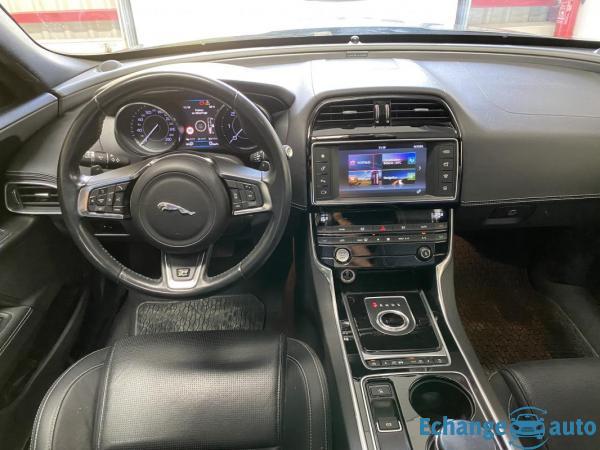 Jaguar XE 20D 180 BVA8 R-SPORT