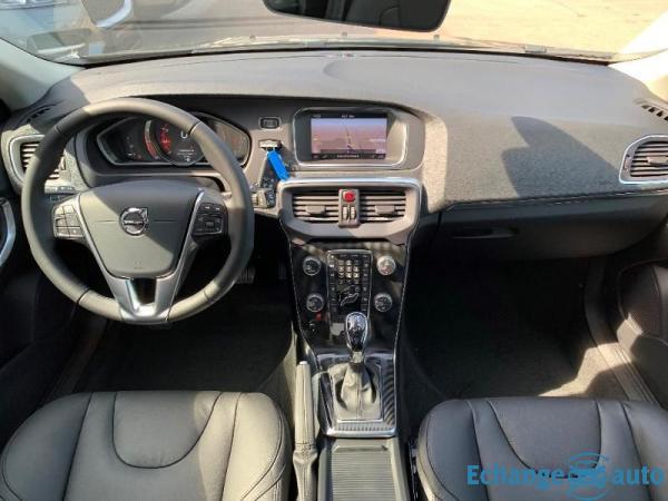 Volvo V40 II (2) T2 122 SIGNATURE EDITION GEARTRONIC 6