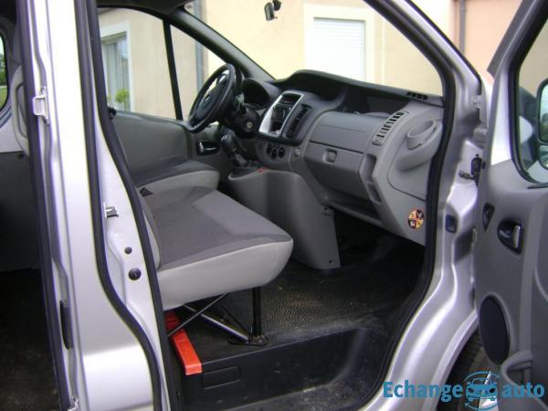 Opel Vivaro 6 PLACES AVEC RAMPE POUR ACCèS HANDICAP 20 CDTI 115 CV