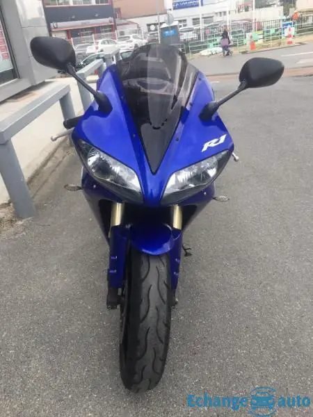 Yamaha R1