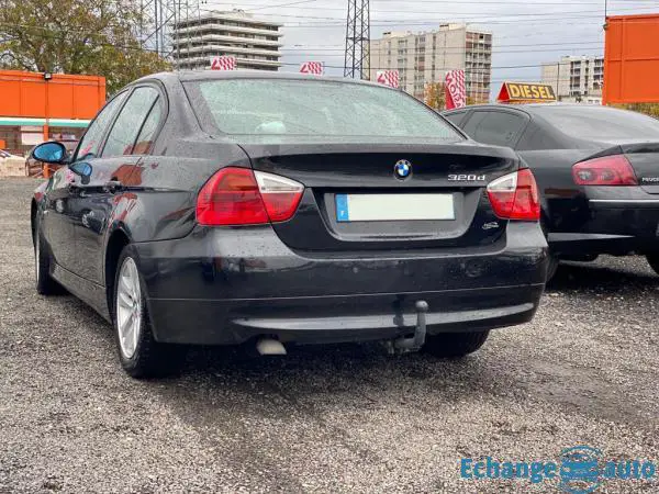 BMW Série 3 (E90) 320d 2.0 d 7CV 150CH - Très bien entretenue