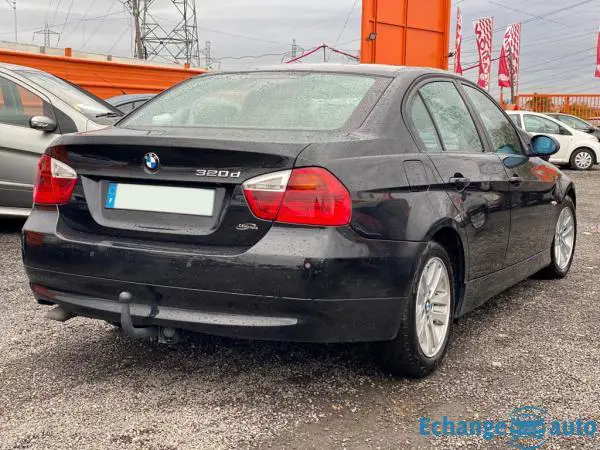 BMW Série 3 (E90) 320d 2.0 d 7CV 150CH - Très bien entretenue