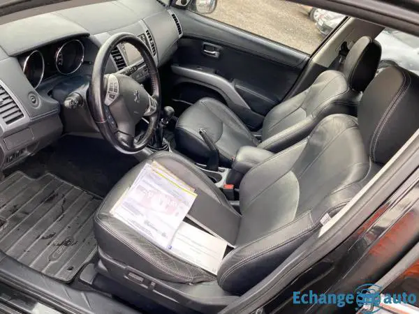 Peugeot 4007 2.2 HDi 16V 10CV 4WD 156CH - En très état