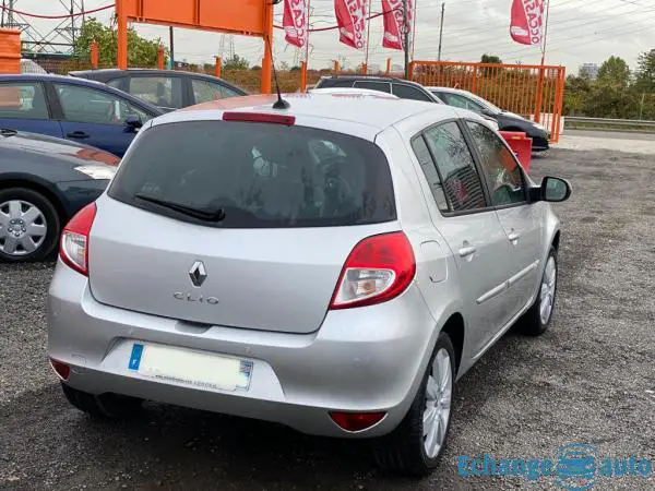 Renault Clio III Phase 2 1.5 dCi 5CV 86CH - En excellent état