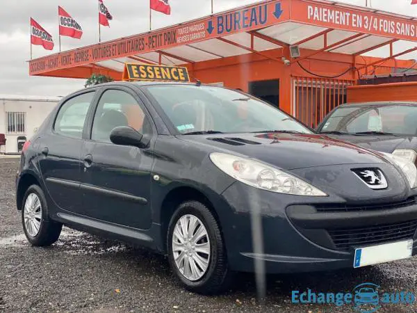 Peugeot 206+ 1.1 i 4CV 60CH - En excellent état