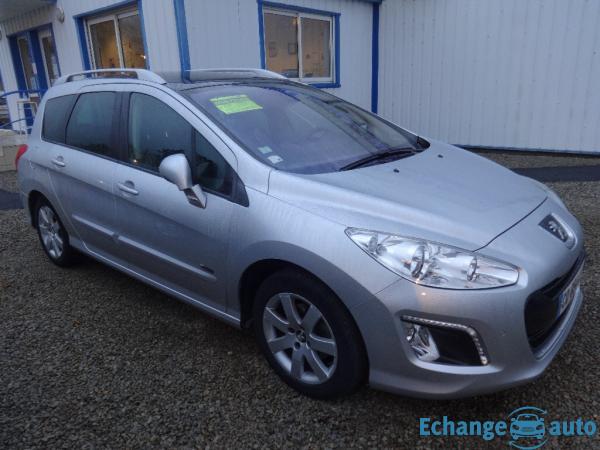 PEUGEOT 308 SW 7 PLACES  DIESEL 1.6 HDI 112 Série Spéciale Family 