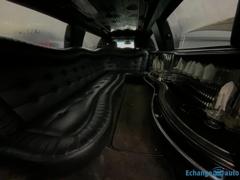 LINCOLN TOWN CAR LIMOUSINE