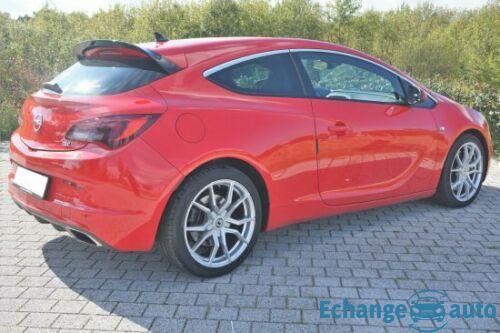 Opel Astra 2.0 OPC