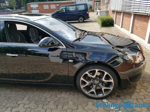 Opel Insignia 2.8 V6 Turbo 4x4 Sports Tourer