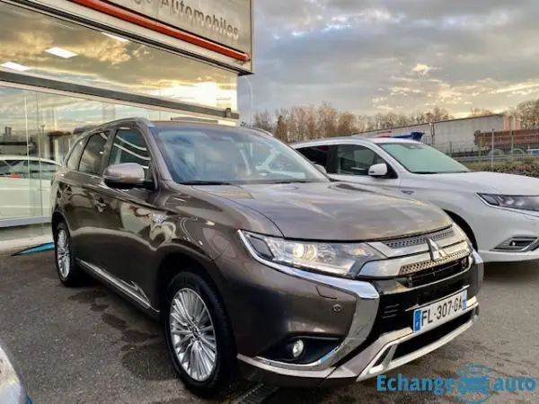 Mitsubishi Outlander PHEV III (2) TWIN MOTOR 4WD BUSINESS MY20