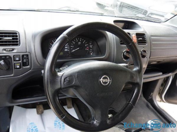 Opel Agila 1.2L I 75CV