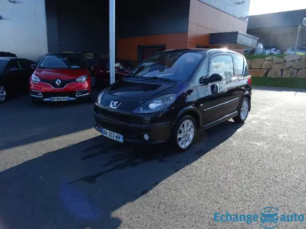 PEUGEOT 1007 1.4 HDi 70ch BLUE LION Sporty Pack