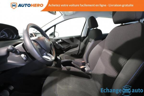 Peugeot 208 1.2 e-VTi Signature 5P 82 ch