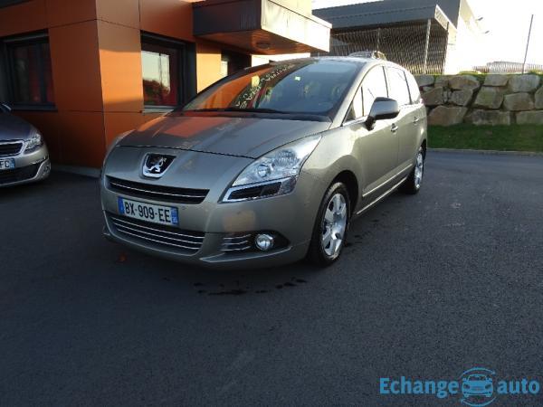 PEUGEOT 5008 1.6 HDi 112ch FAP BVM6 Active 7pl