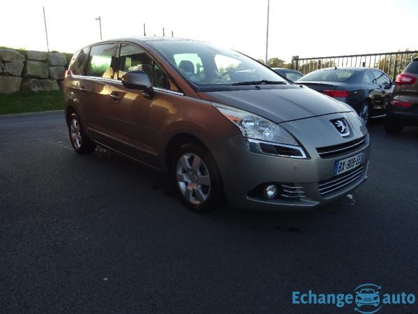 PEUGEOT 5008 1.6 HDi 112ch FAP BVM6 Active 7pl