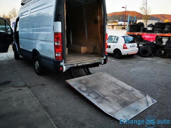 Iveco Daily HAYON FG 35S13 H2 126CV REGUL CLIM