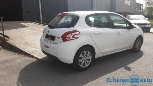 Peugeot 208 1.4 hdi - business active gtie 6 mois