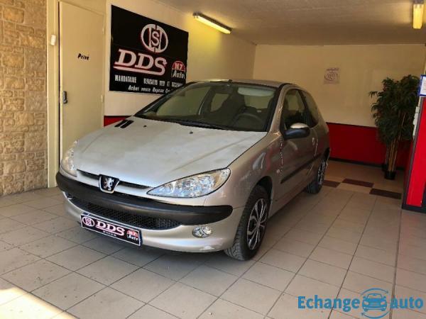 Peugeot 206 1.4HDI 70 CLIM DISTRIBUTION ET EMBRAYAGE NEUF