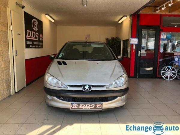 Peugeot 206 1.4HDI 70 CLIM DISTRIBUTION ET EMBRAYAGE NEUF