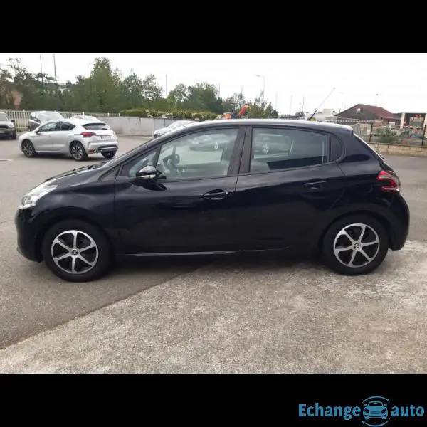 Peugeot 208 1.2 VTi 12V 82CV ACTIVE