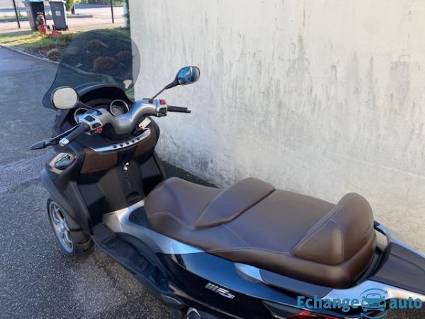 Piaggio MP3 300 LT