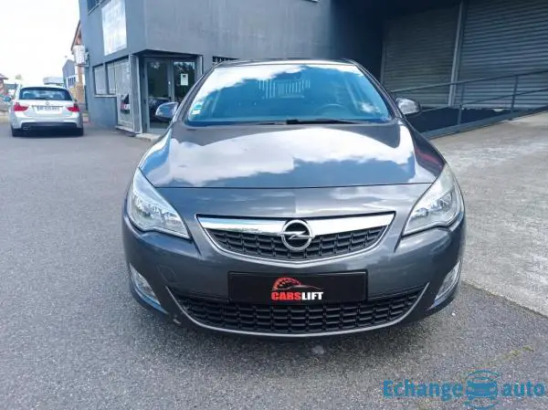 Opel Astra 1.7 CDTI 125cv COSMO