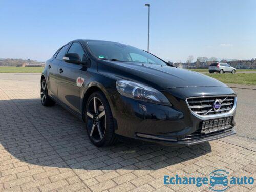 Volvo V40 T3 R-Design