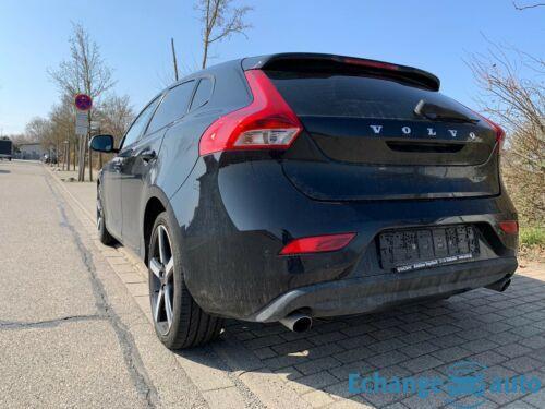 Volvo V40 T3 R-Design