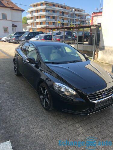 Volvo V40 T3 R-Design