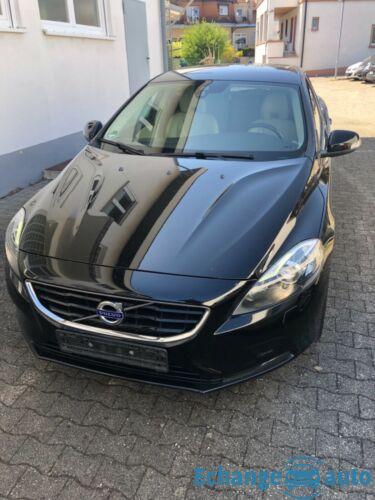 Volvo V40 T3 R-Design