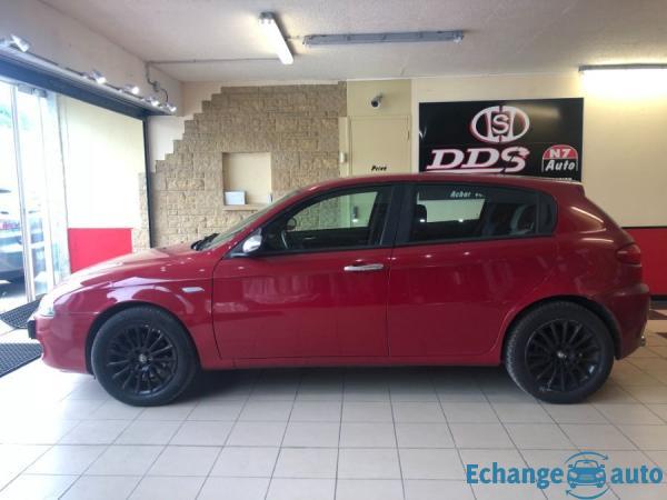 Alfa Romeo 147 PHASE 2 1.6 TS 121cv 5P BVM