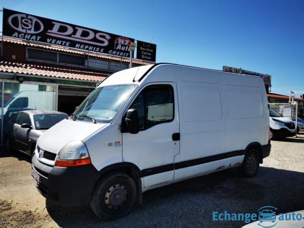 Renault Master II FOURGON GENERIQUE TRACTION F3300 L2H2 DCI 100CH EURO5 100cv 4P BVM