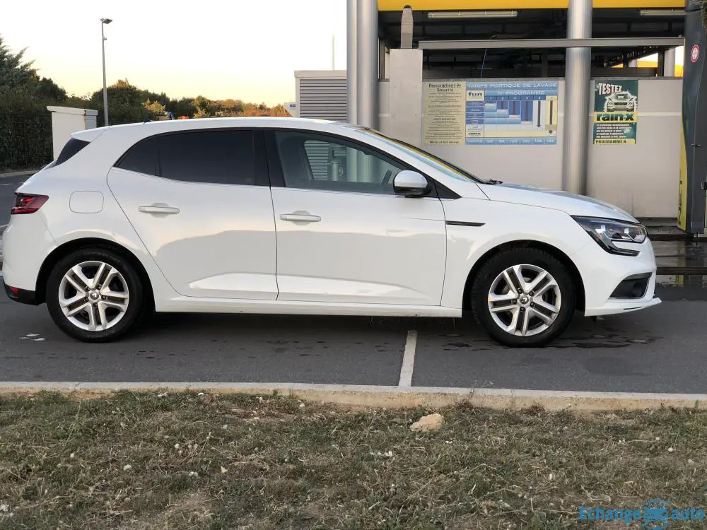 Renault MEGANE IV intérieur GT